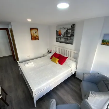 Reyna Apartment *