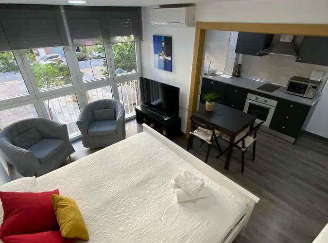 Daire Reina Apartamentos *