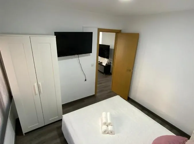 Daire Reina Apartamentos *