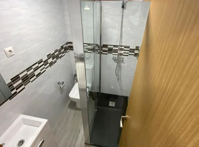 Reina Apartamentos Daire Málaga